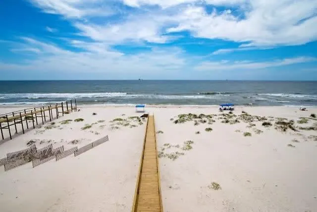Beachfront 9bed Easybreezy West Holiday home