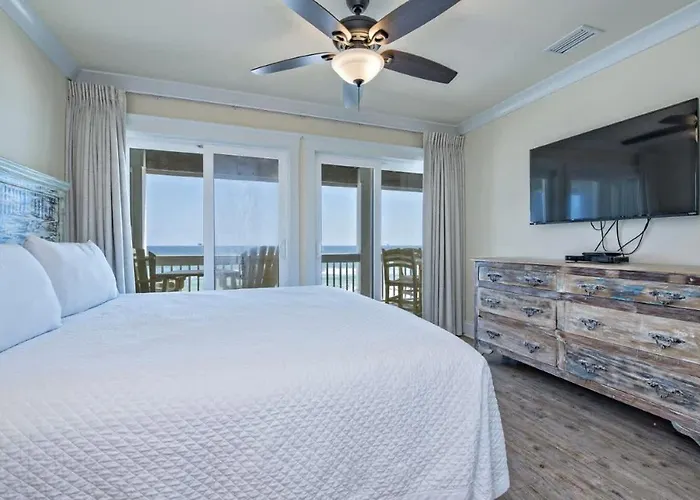 Beachfront 9bed Easybreezy West Holiday home *