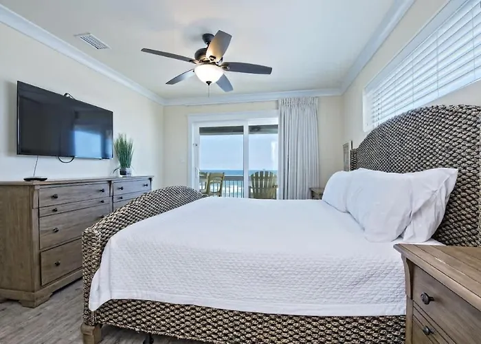 Holiday home Beachfront 9bed Easybreezy West