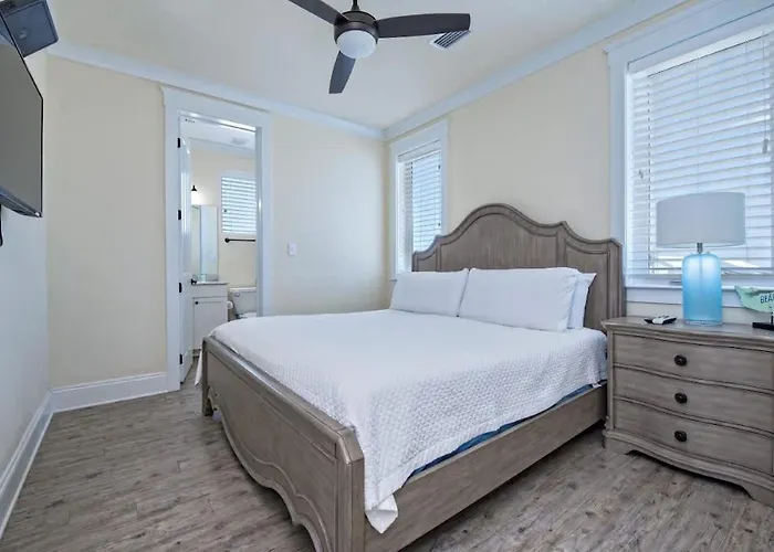 Holiday home Beachfront 9bed Easybreezy West *